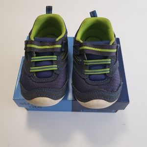 Extra Wide Stride Rite Adrian Sneaker Size 6XW